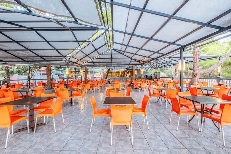 Hotel Senza Garden Holiday Club