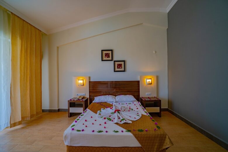 Hotel Senza Garden Holiday Club