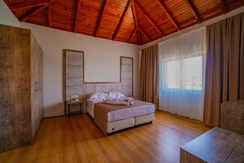 Hotel Senza Garden Holiday Club