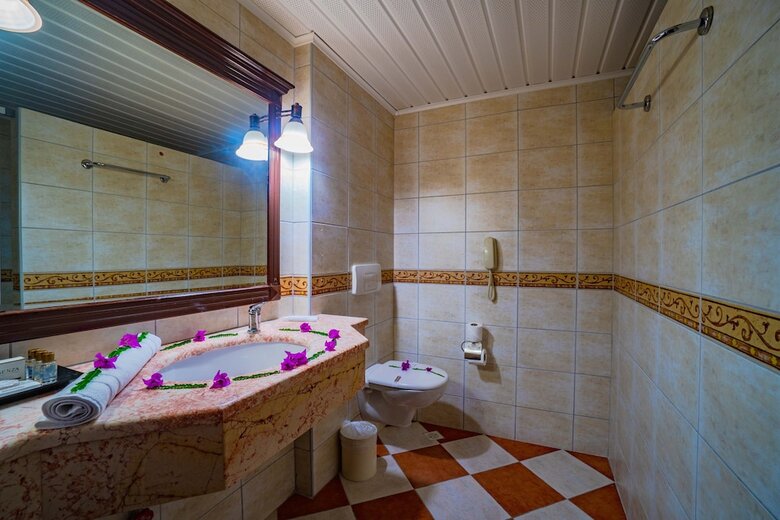 Hotel Senza Garden Holiday Club