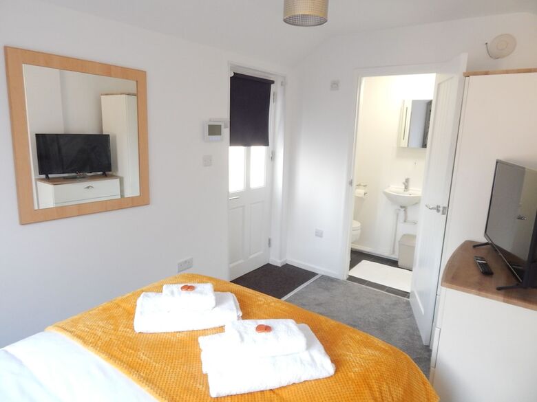 Brookfield En-suite Rooms