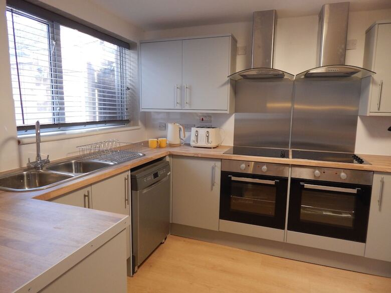 Brookfield En-suite Rooms