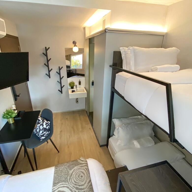 Hotel St Signature Bugis Beach, Dayuse, 5 Hours: 4pm-9pm