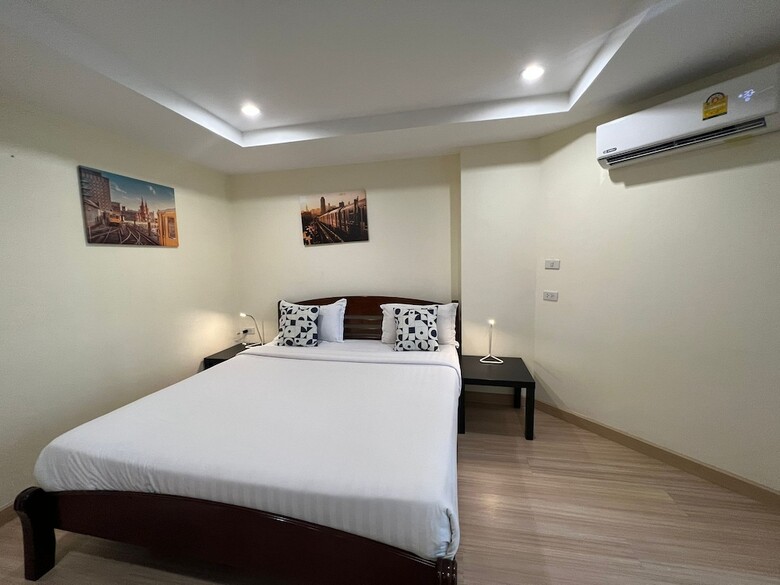 Hotel V Check Inn Sukhumvit 22