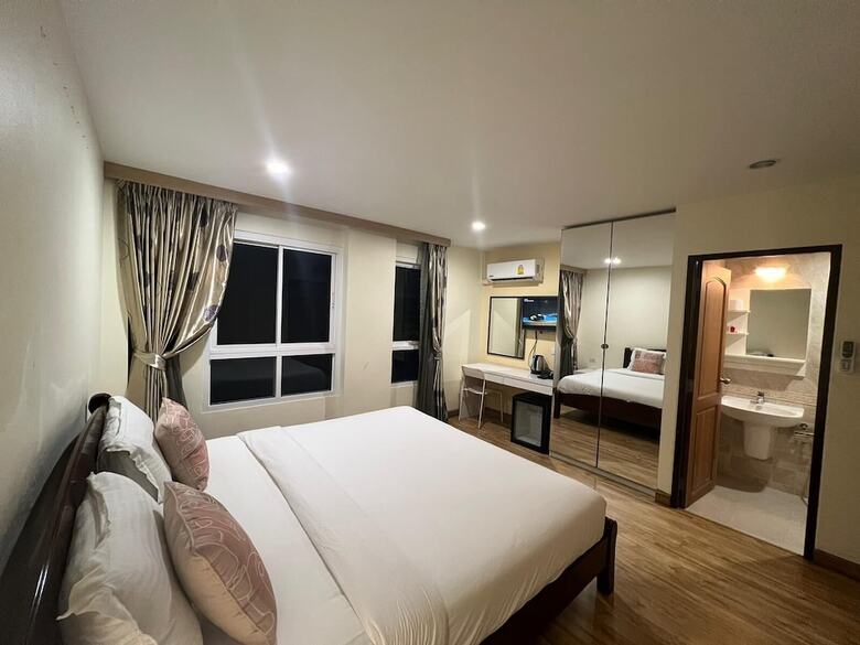 Hotel V Check Inn Sukhumvit 22