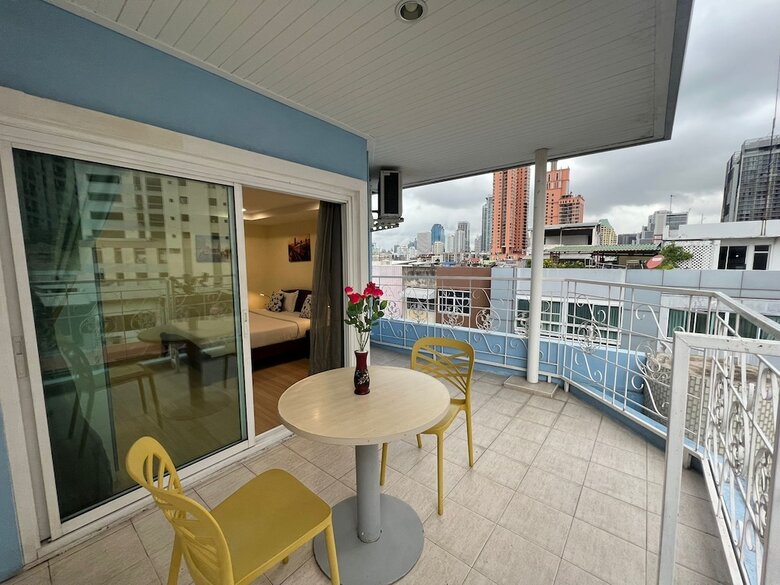 Hotel V Check Inn Sukhumvit 22