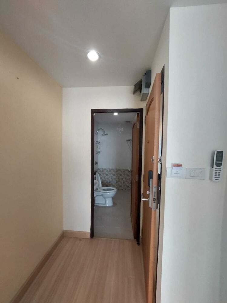 Hotel V Check Inn Sukhumvit 22