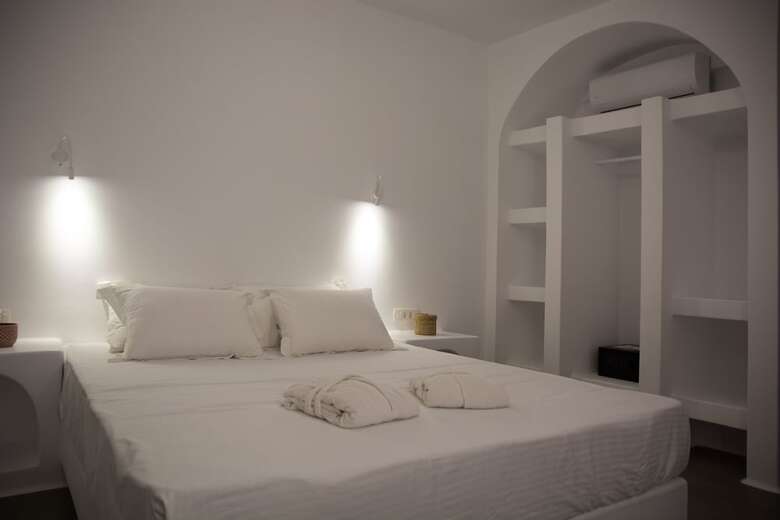 Amphitrite Suites Santorini