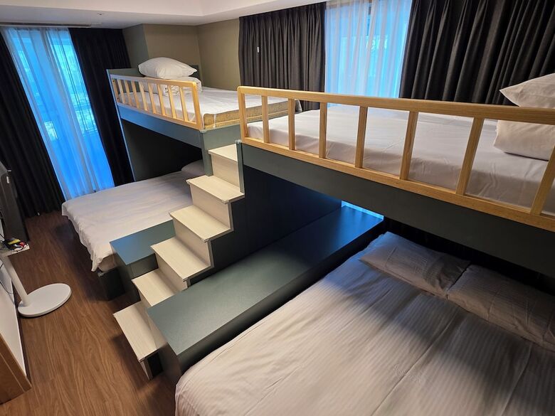 Felix By Stx Hotel & Suite
