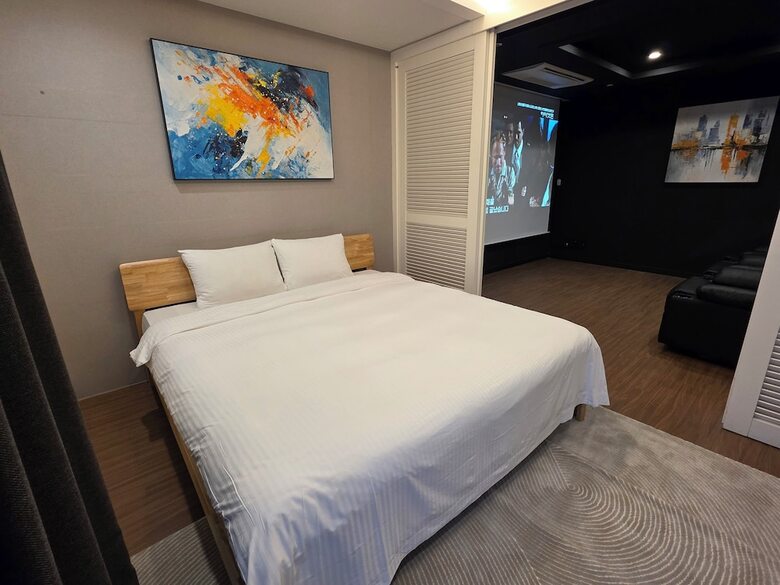 Felix By Stx Hotel & Suite