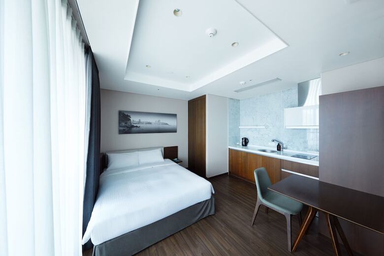 Felix By Stx Hotel & Suite