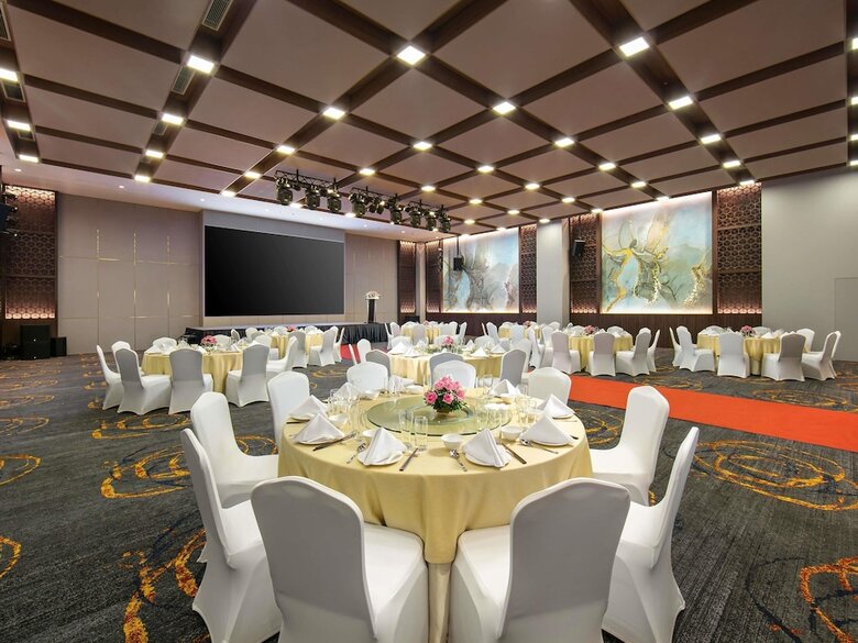 Hotel M�venpick Living West Hanoi