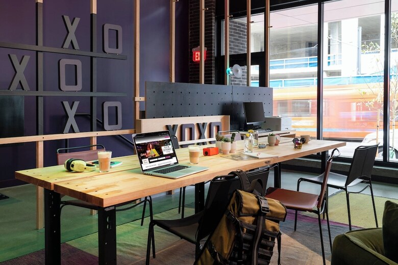 Hotel Moxy Portland Downtown