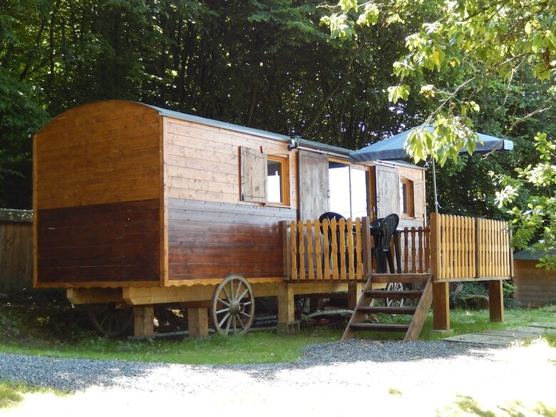 Charming Apartment In Sensenruth With Hot Tub