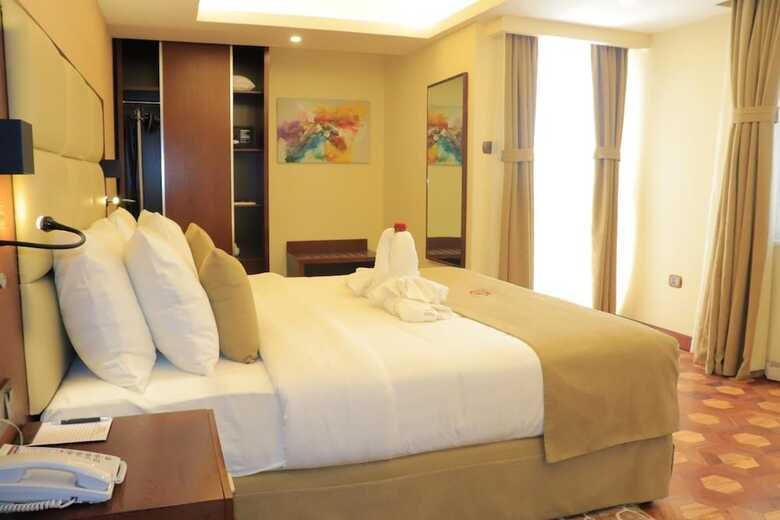Desalegn Hotels Lodge And Apartment