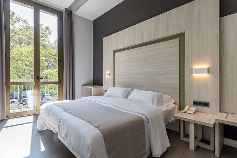 Pension Plaza Goya Rooms