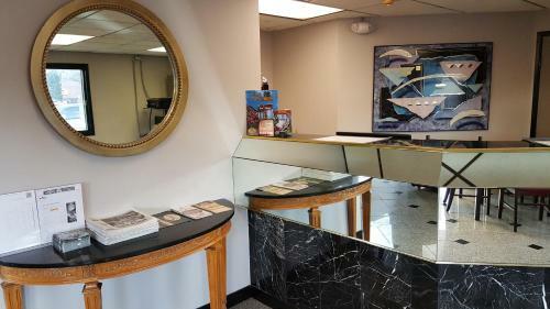 Motel Fairbridge Inn Express
