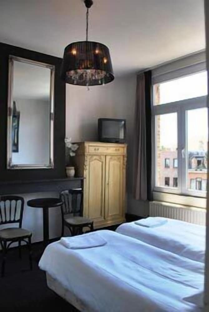 Hotel1875