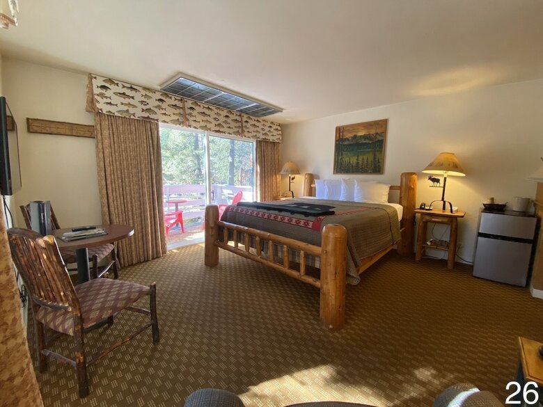 Hotel River Ranch Lodge & Restaurant
