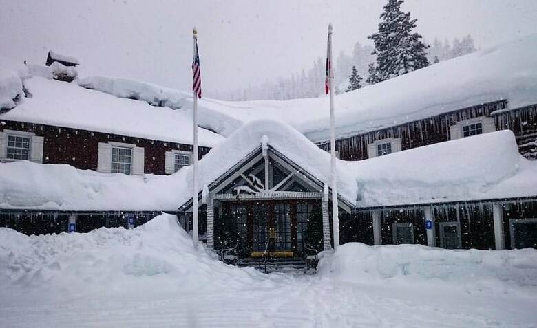 Hotel River Ranch Lodge & Restaurant