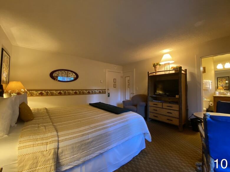 Hotel River Ranch Lodge & Restaurant