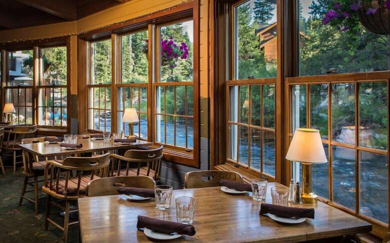 Hotel River Ranch Lodge & Restaurant