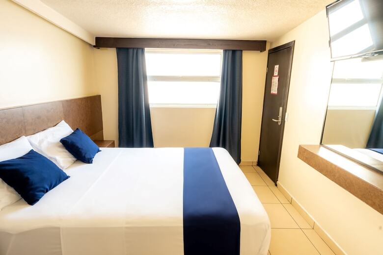 Hotel Rose Ensenada