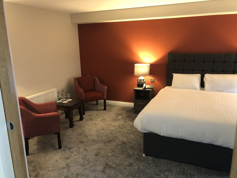 Hotel Corralea Court