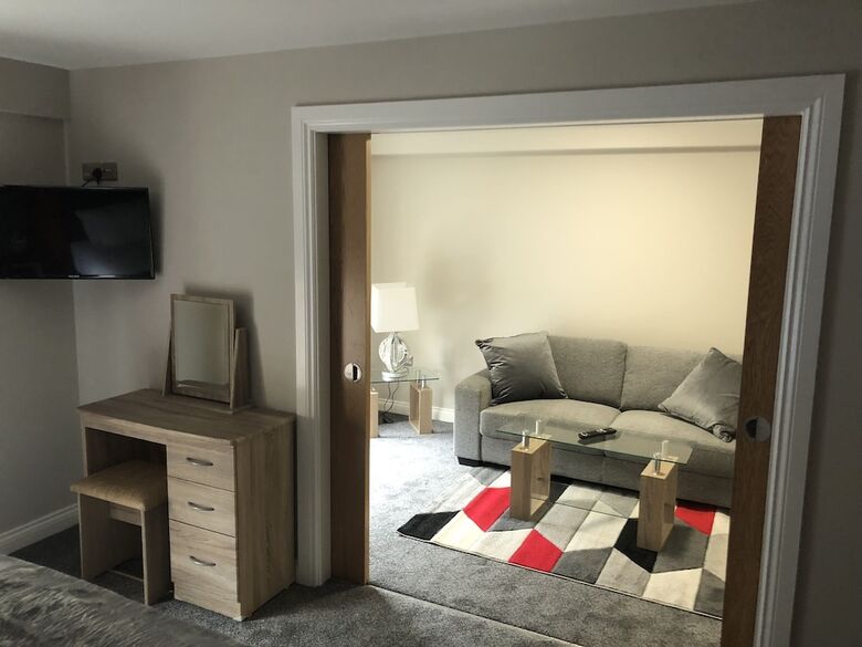 Hotel Corralea Court
