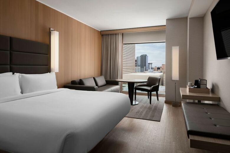AC Hotel By Marriott Phoenix Downtown