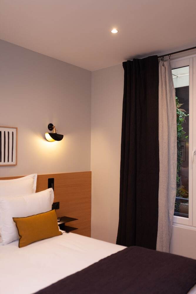 Hotel Tinah - Champs Elys�es