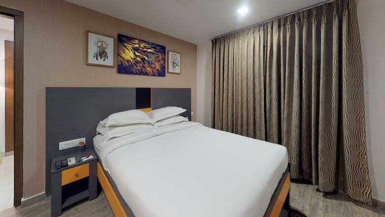 Hotel 37th Crescent Boutique Suites