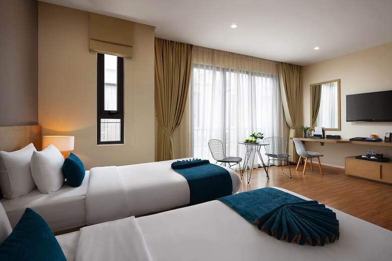Hotel La Batisse Resort Halong