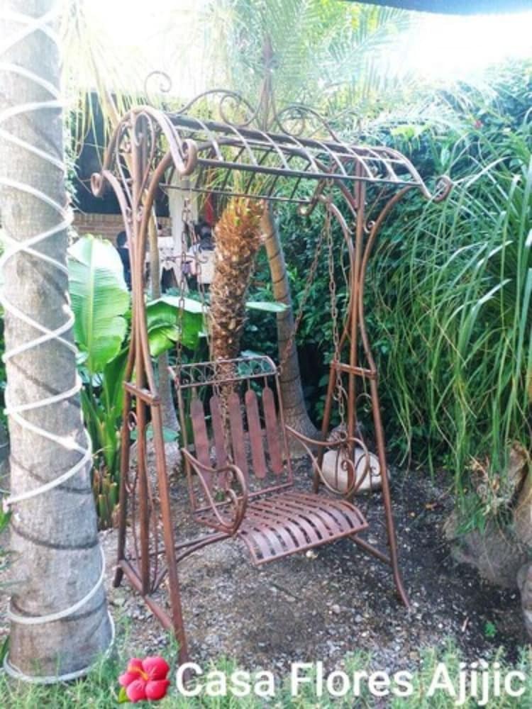 Casa Flores Bed & Breakfast