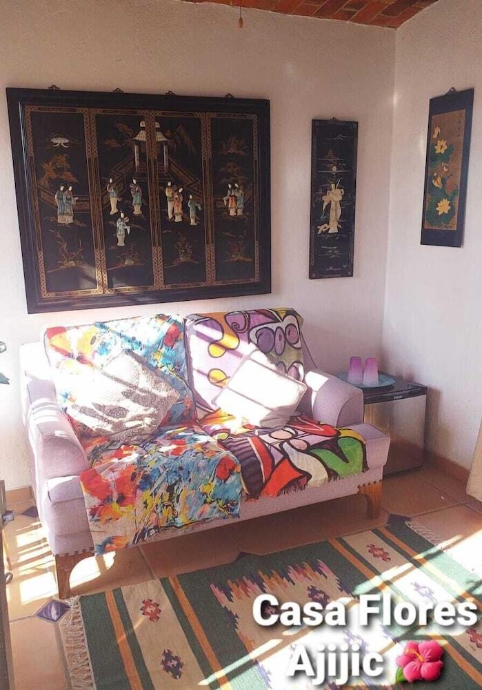 Casa Flores Bed & Breakfast