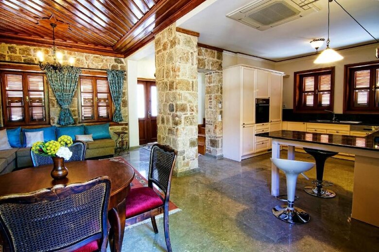 Minyon Hotel