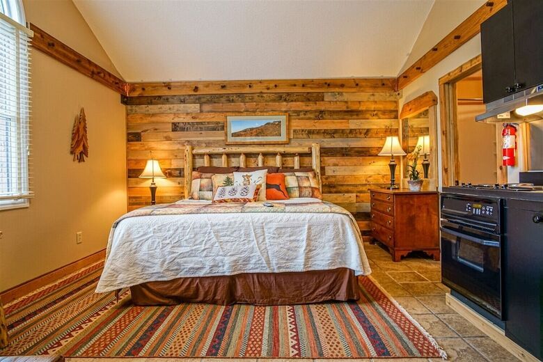Hotel Hemlock Inn