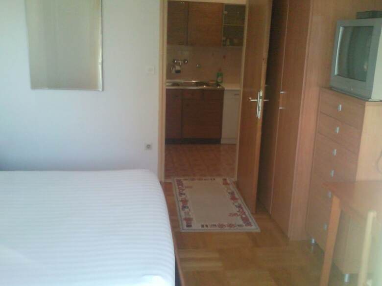 Apartments And Rooms Rogosic