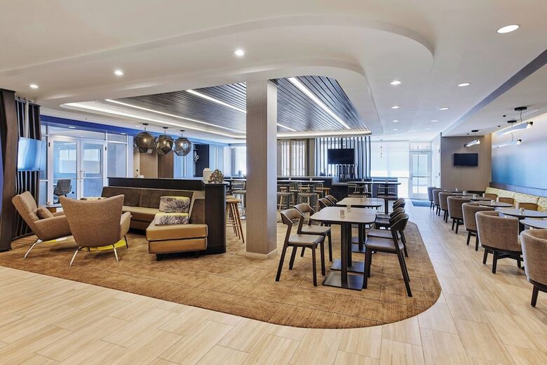 Hotel Springhill Suites By Marriott Chicago Chinatown