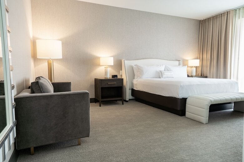 Hotel Springhill Suites By Marriott Chicago Chinatown