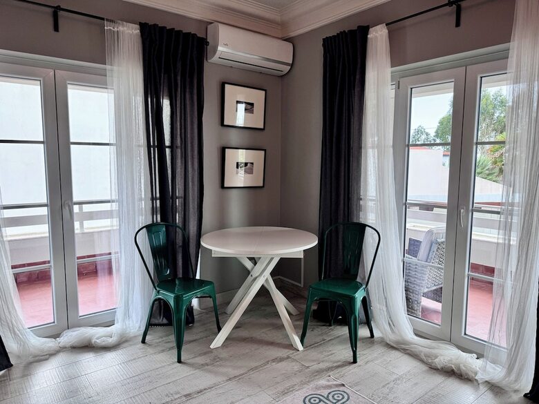Bed & Breakfast O House Ericeira Hills