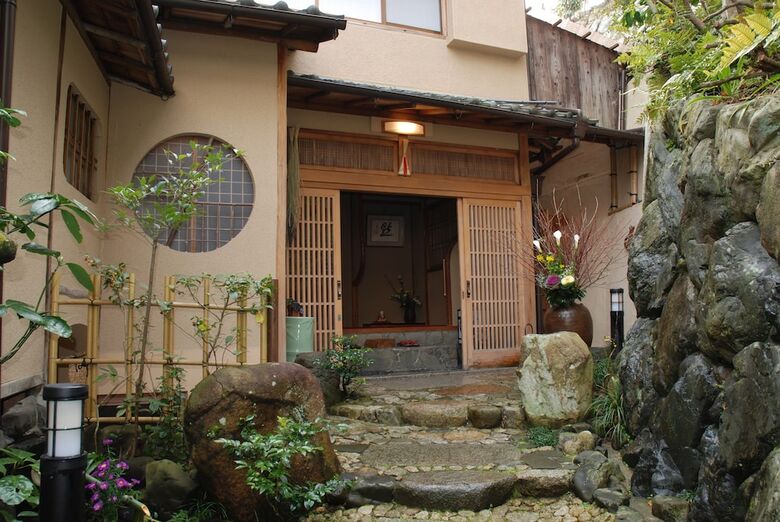 Yadoya Manjiro