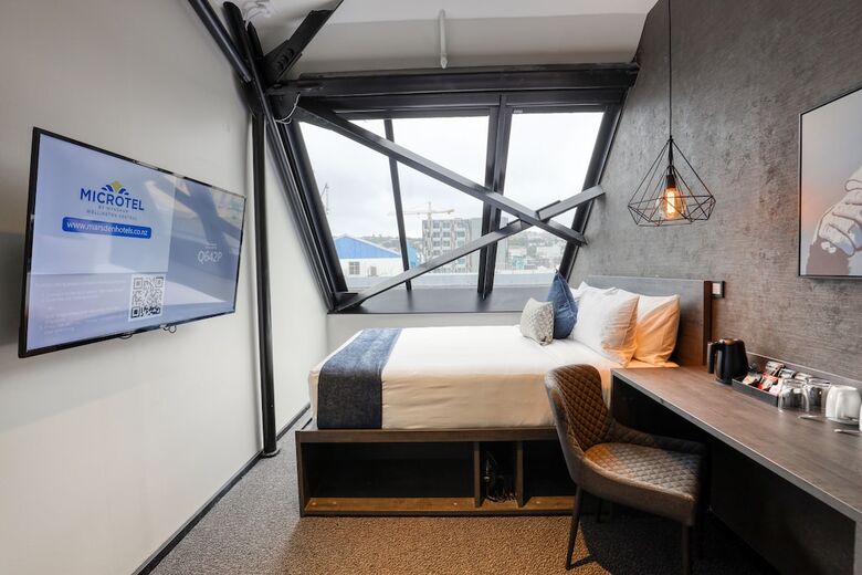 Hotel Microtel By Wyndham Wellington