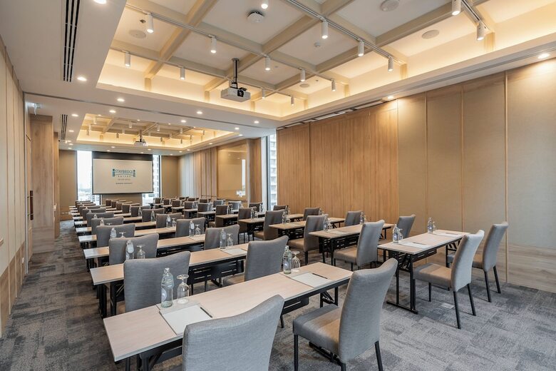 Hotel Staybridge Suites Bangkok Sukhumvit By Ihg