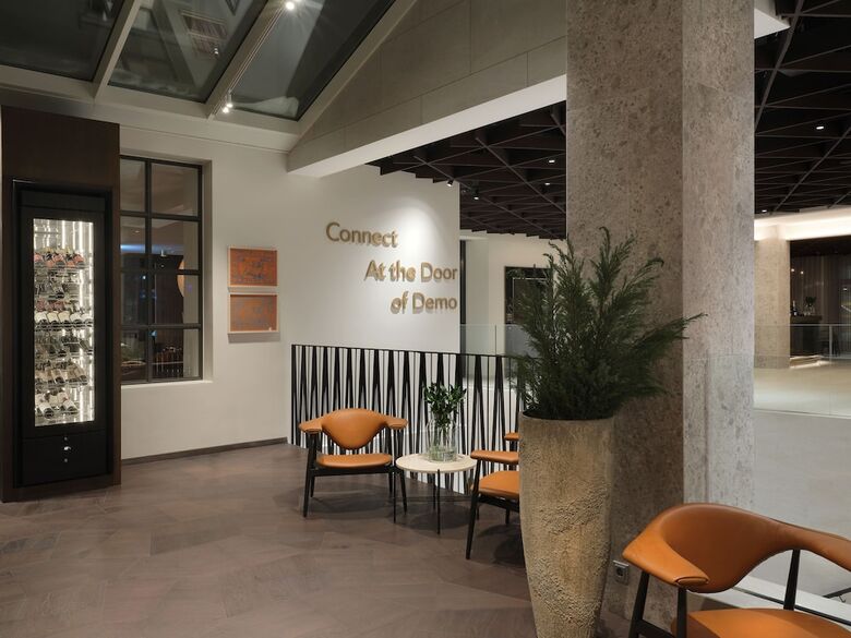 Iceland Parliament Hotel, Curio Collection By Hilton