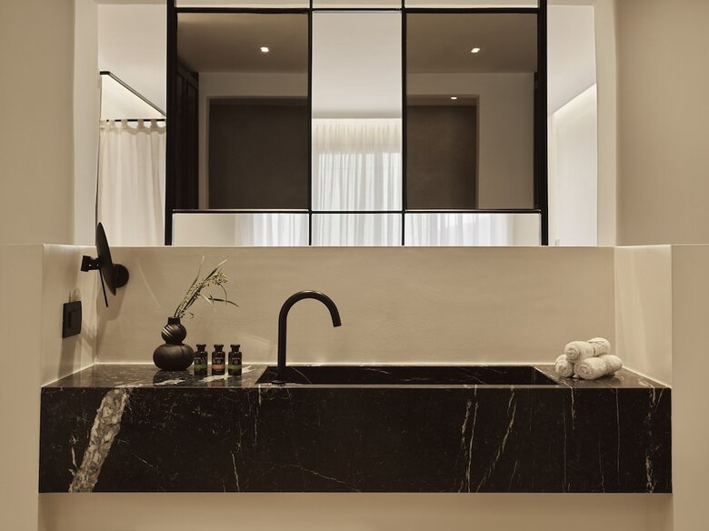 Hotel Ezio Bo Luxury Living