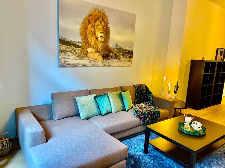 One Lux Stay Near Fashion District
