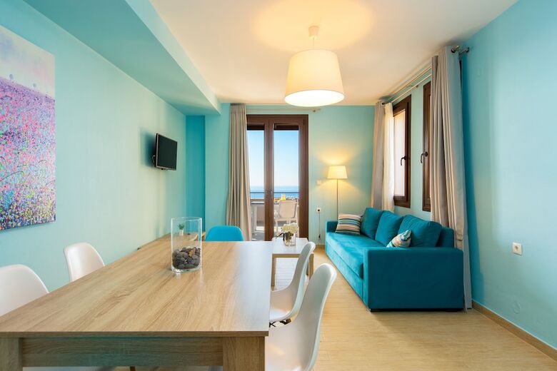 Hotel Stella In The Village Suites