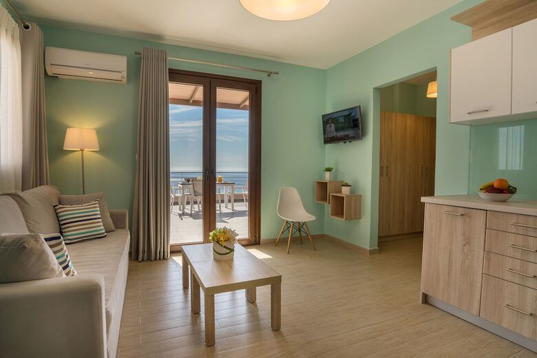 Hotel Stella In The Village Suites