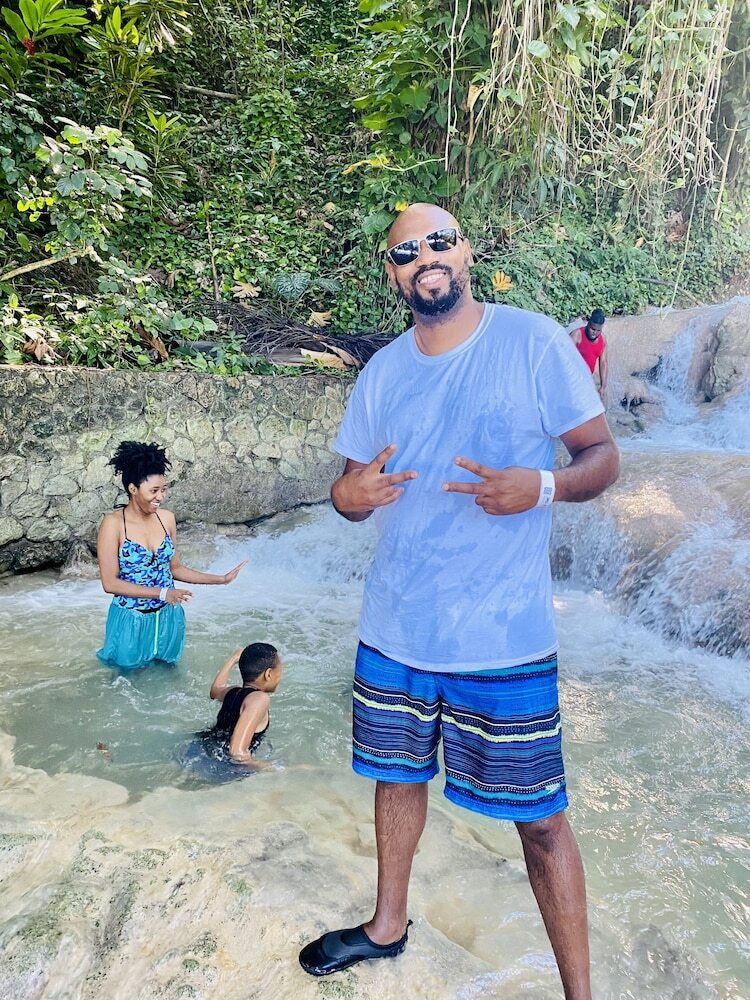 Jhadano Villa 3br Pool Shuttle 3 Mins To Beach